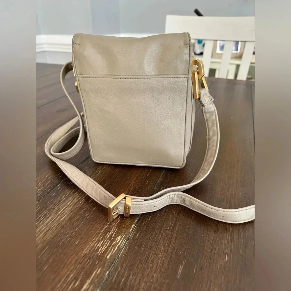 Vintage Perlina New York cross body bag